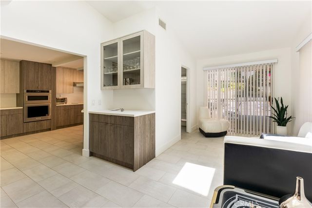 4807 Ellenita Avenue, Tarzana, CA 91356