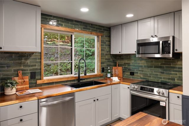 7605 Artondale Drive NW, Gig Harbor, WA 98335