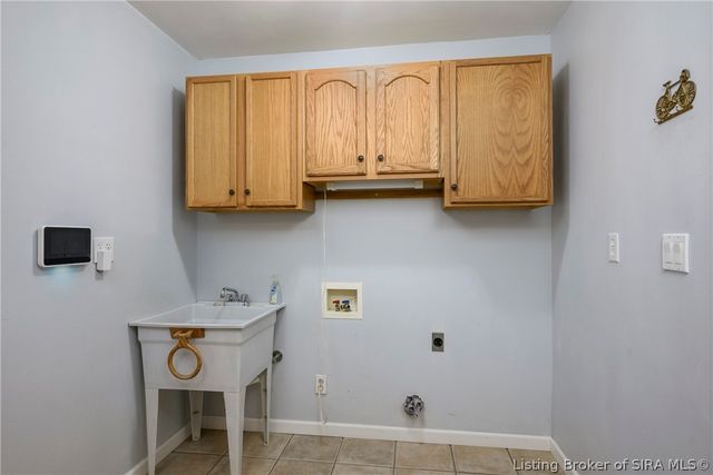 8501 Dillon Road, Charlestown, IN 47111