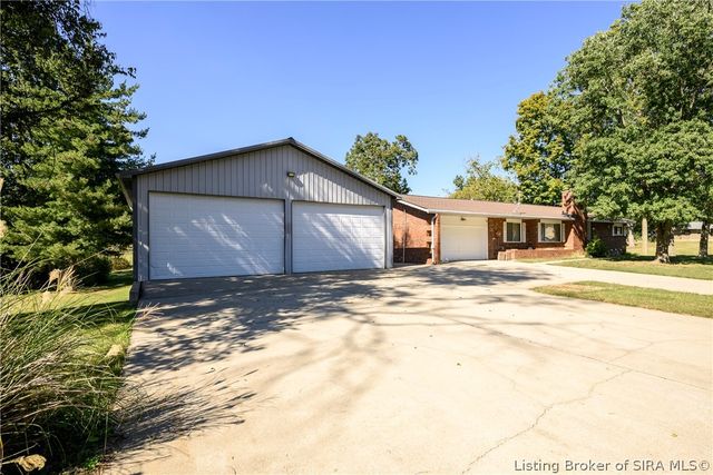 8501 Dillon Road, Charlestown, IN 47111