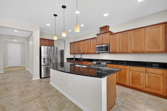 769 ALCOVE DR, Groveland, FL 34736