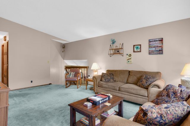 10786 Butternut Street NW, Coon Rapids, MN 55448