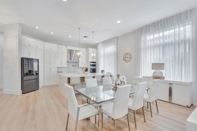 6609 NW 24th Avenue, Boca Raton, FL 33496