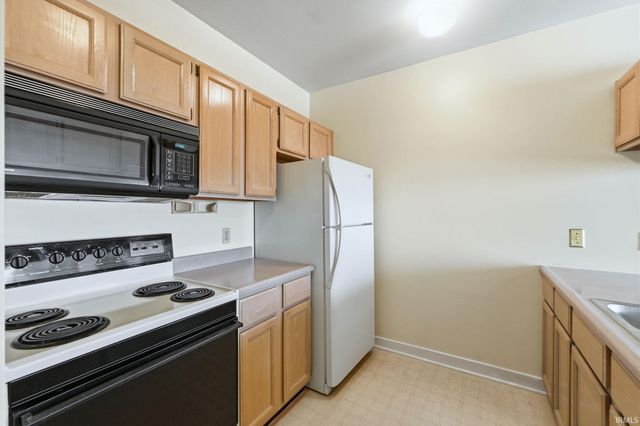 113 W Wayne St Apt 412, Fort Wayne, IN 46802