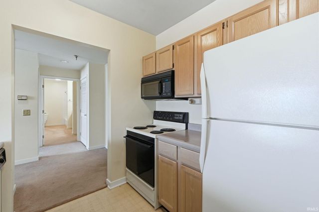 113 W Wayne St Apt 412, Fort Wayne, IN 46802