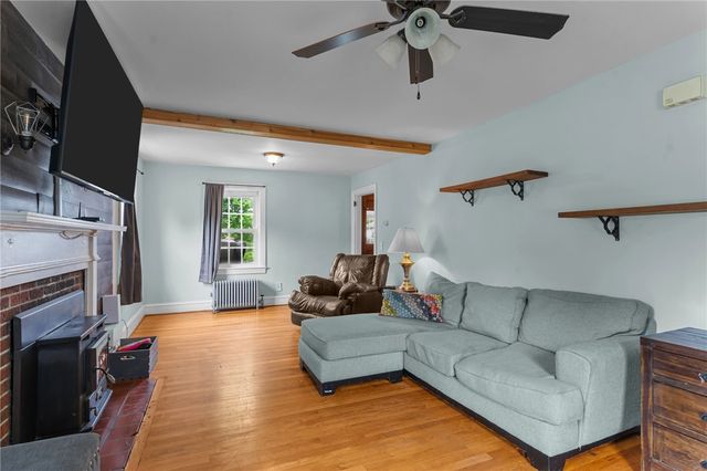 95 George Arden Avenue, Warwick, RI 02886