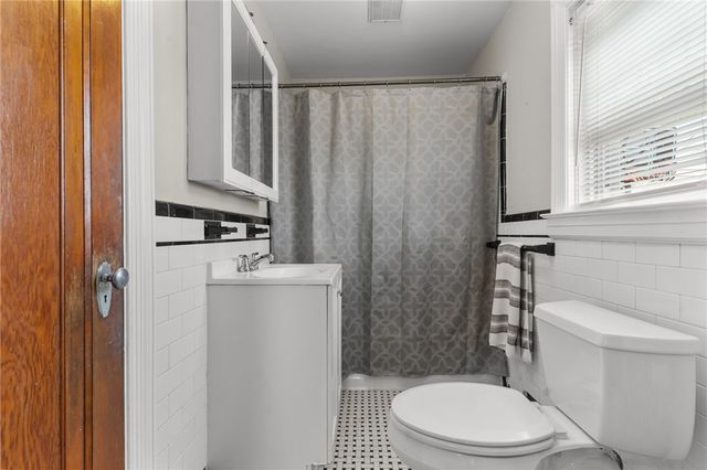95 George Arden Avenue, Warwick, RI 02886