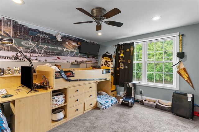 95 George Arden Avenue, Warwick, RI 02886