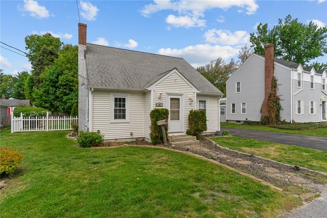 95 George Arden Avenue, Warwick, RI 02886