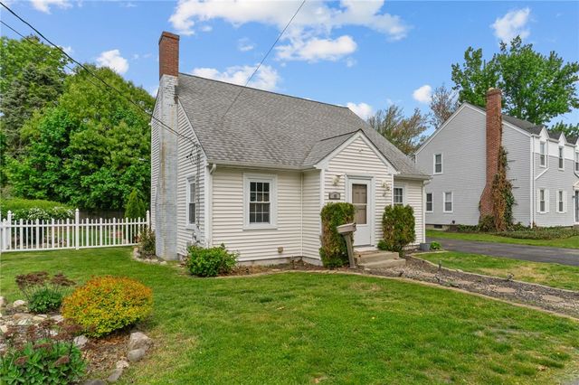 95 George Arden Avenue, Warwick, RI 02886
