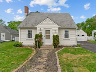 95 George Arden Avenue, Warwick, RI 02886
