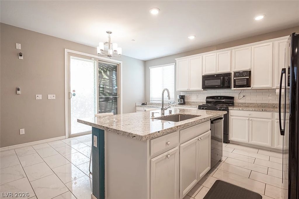 1031 Bluebell Brook Street, Henderson, NV 89052 — photo 2