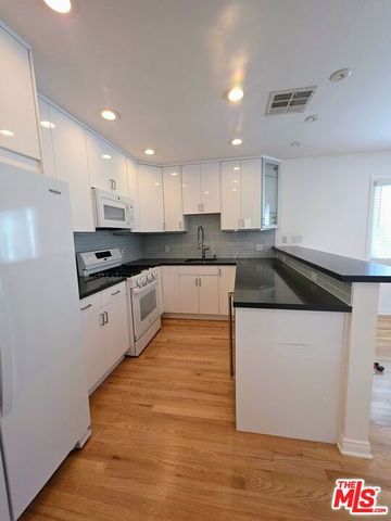 109 Brooks Avenue 4, Venice (los Angeles), CA 90291
