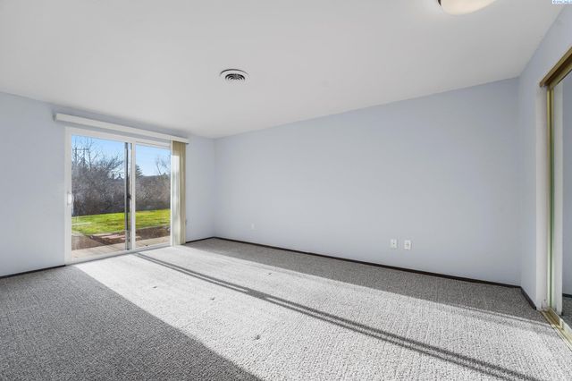 303 Gage Blvd Apt 122, Richland, WA 99352
