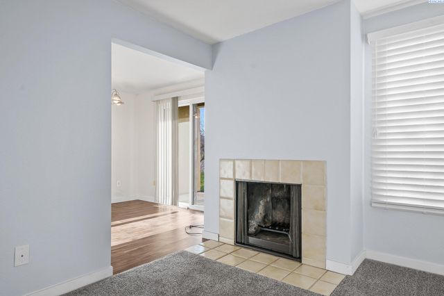 303 Gage Blvd Apt 122, Richland, WA 99352
