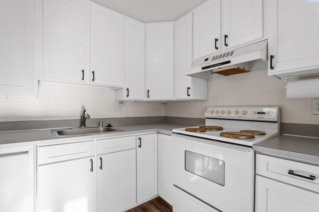 303 Gage Blvd Apt 122, Richland, WA 99352