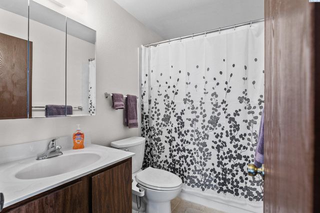 303 Gage Blvd Apt 122, Richland, WA 99352