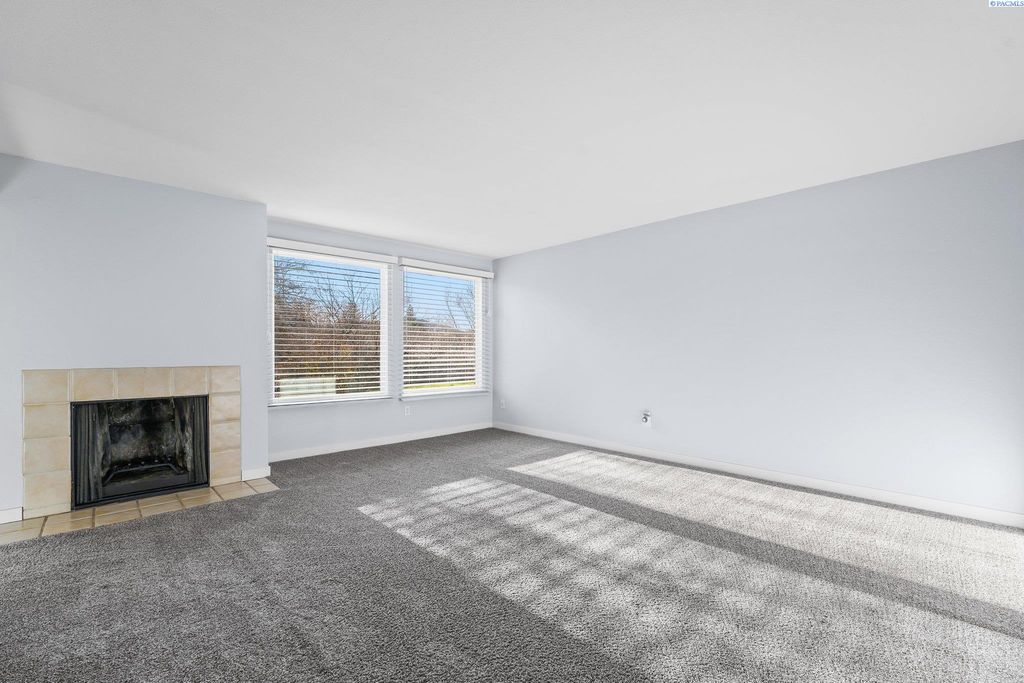 303 Gage Blvd Apt 122, Richland, WA 99352