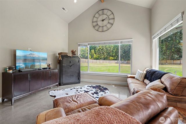 2222 215th Street E, Spanaway, WA 98387