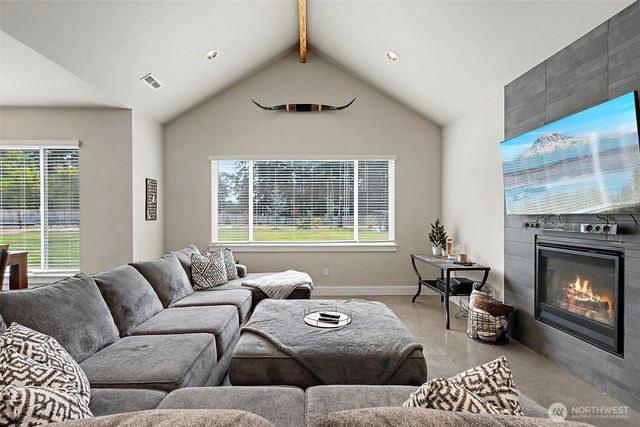 2222 215th Street E, Spanaway, WA 98387