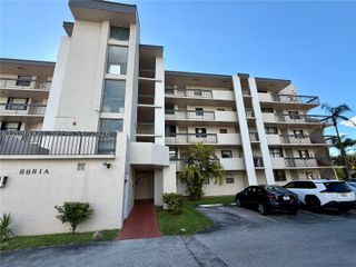 8881 A Fontainebleau Blvd 307, Miami, FL 33172