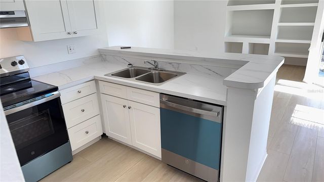 7350 WESTPOINTE BOULEVARD 213, Orlando, FL 32835