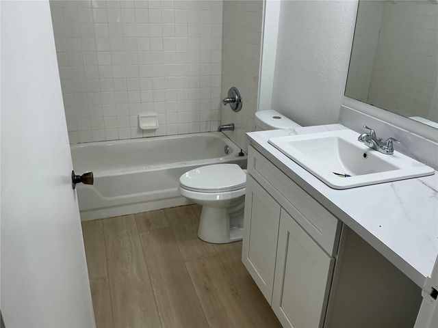 7350 WESTPOINTE BOULEVARD 213, Orlando, FL 32835