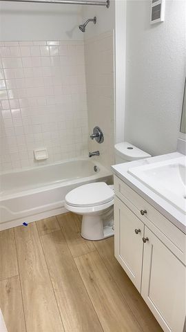 7350 WESTPOINTE BOULEVARD 213, Orlando, FL 32835