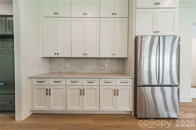 2648 Roslyn Avenue, Charlotte, NC 28208