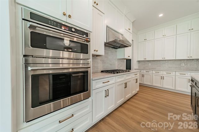 2648 Roslyn Avenue, Charlotte, NC 28208