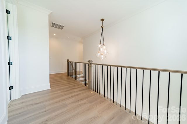 2648 Roslyn Avenue, Charlotte, NC 28208