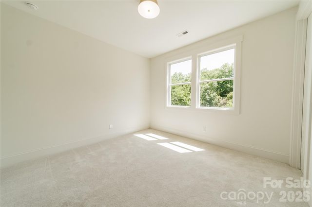 2648 Roslyn Avenue, Charlotte, NC 28208