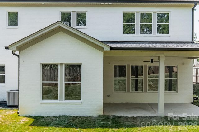 2648 Roslyn Avenue, Charlotte, NC 28208