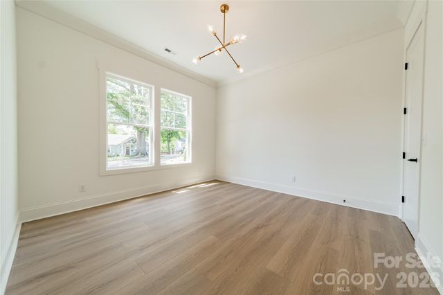 2648 Roslyn Avenue, Charlotte, NC 28208