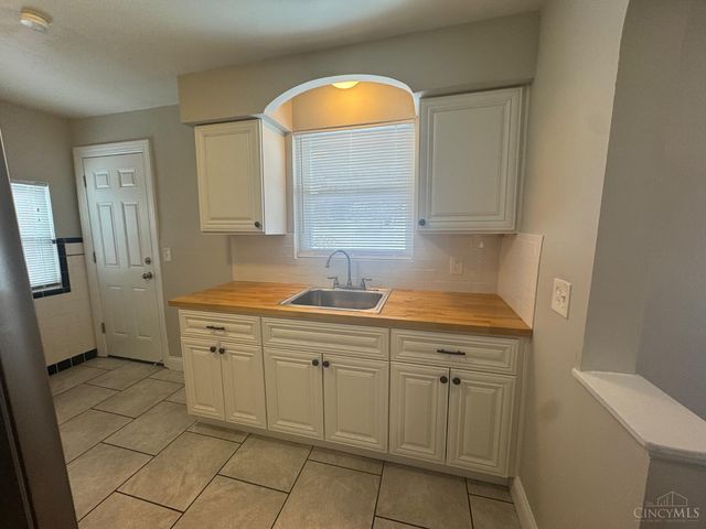 7849 Seward Avenue, Mt Healthy, OH 45231