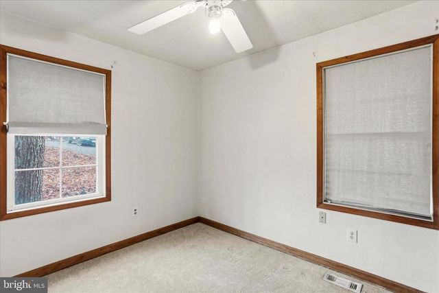 55 MOROSKO LN, Berkeley Springs, WV 25411