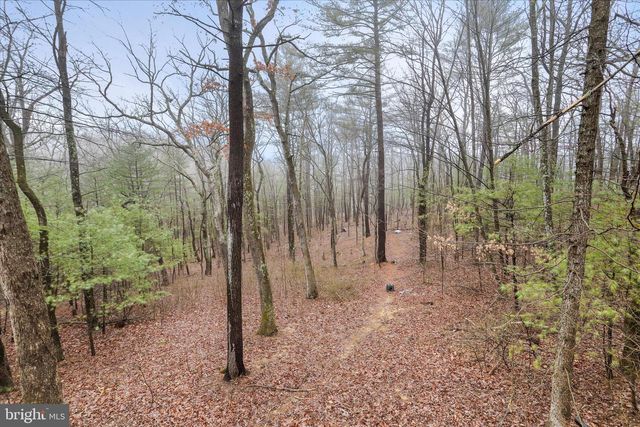 55 MOROSKO LN, Berkeley Springs, WV 25411