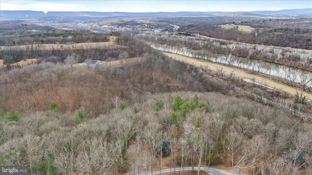 55 MOROSKO LN, Berkeley Springs, WV 25411