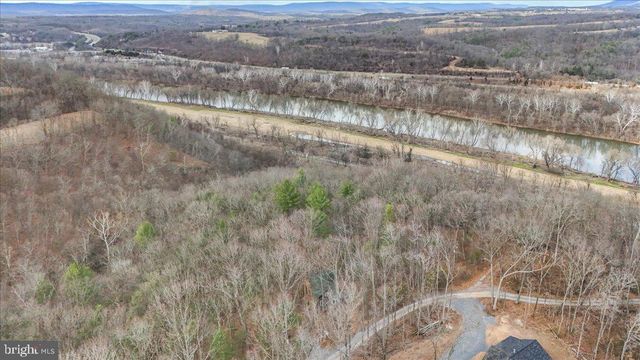 55 MOROSKO LN, Berkeley Springs, WV 25411