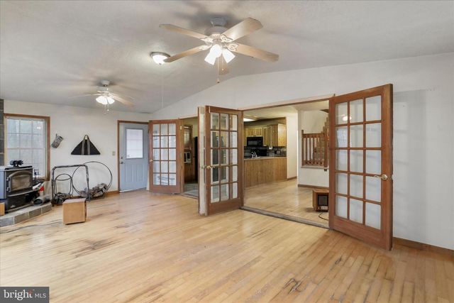 55 MOROSKO LN, Berkeley Springs, WV 25411