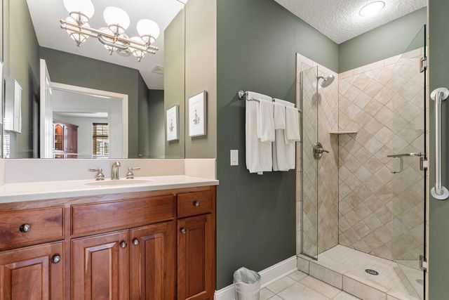 21957 Minnetonka Boulevard 17, Excelsior, MN 55331