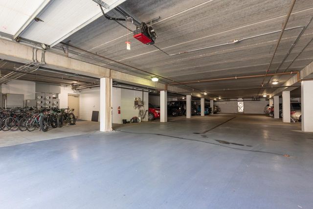 21957 Minnetonka Boulevard 17, Excelsior, MN 55331