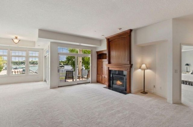 21957 Minnetonka Boulevard 17, Excelsior, MN 55331