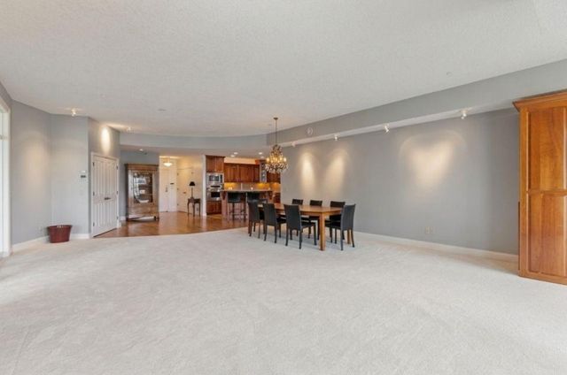 21957 Minnetonka Boulevard 17, Excelsior, MN 55331