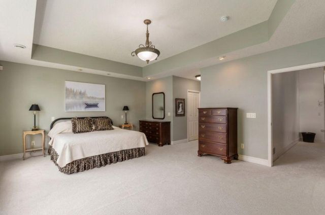 21957 Minnetonka Boulevard 17, Excelsior, MN 55331