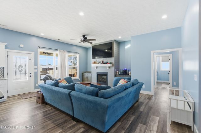 816 Otter Creek Rd, Vine Grove, KY 40175