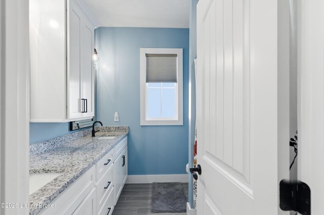 816 Otter Creek Rd, Vine Grove, KY 40175