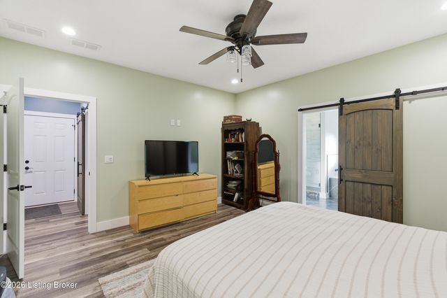 816 Otter Creek Rd, Vine Grove, KY 40175