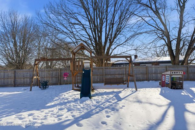 816 Otter Creek Rd, Vine Grove, KY 40175