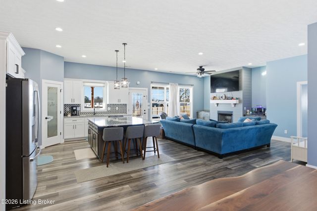 816 Otter Creek Rd, Vine Grove, KY 40175